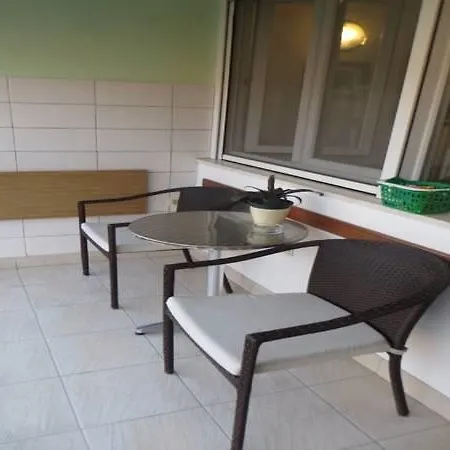 Gabriel Apartment Split